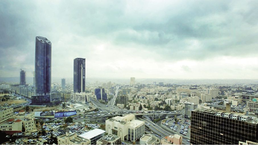 طقس بارد في أغلب المناطق وظهور غيوم على الارتفاعات