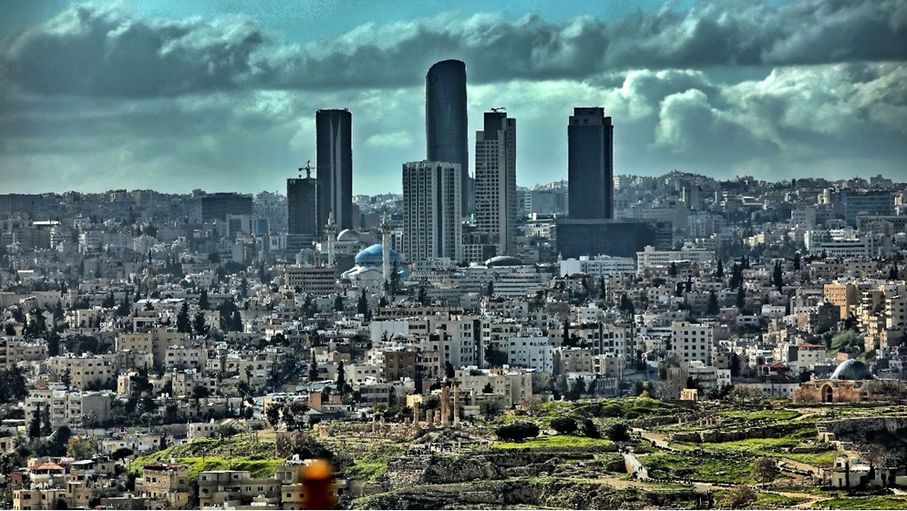 أجواء غير مستقرة وأمطار بمختلف المناطق اعتبارا من الأربعاء