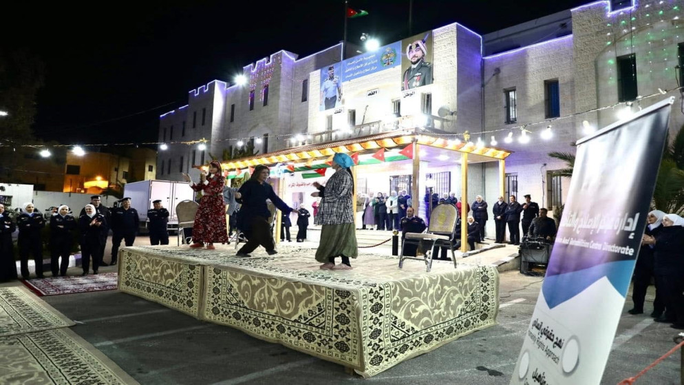 مراكز الإصلاح والتأهيل نزيلات مركز إصلاح النساء يستقبلن ذويهن على مأدبة الإفطار