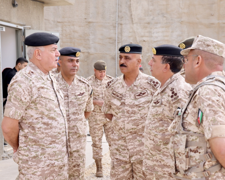 الحنيطي في زيارة إلى المنطقة العسكرية الجنوبية