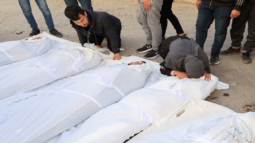 الحرب على غزة شهداء ومصابون في قصف الاحتلال على مناطق في قطاع غزة