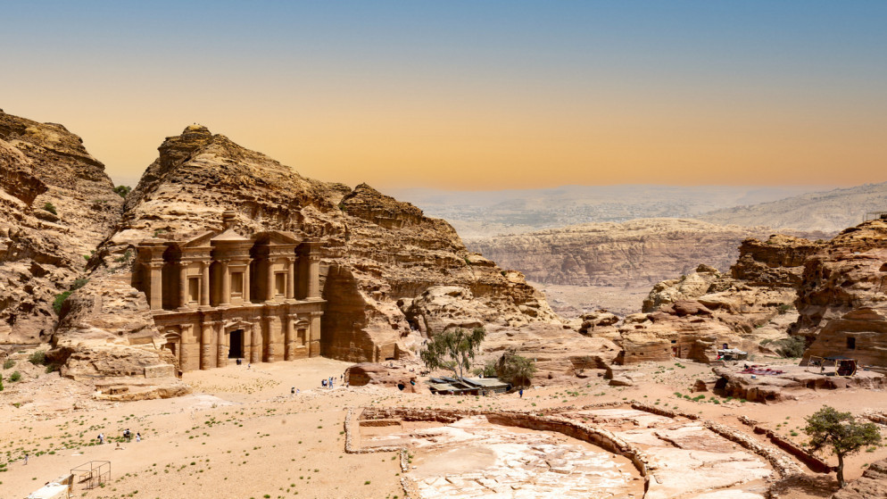 البنك المركزي نمو الدخل السياحي 8.9 بالربع الأول من العام الحالي