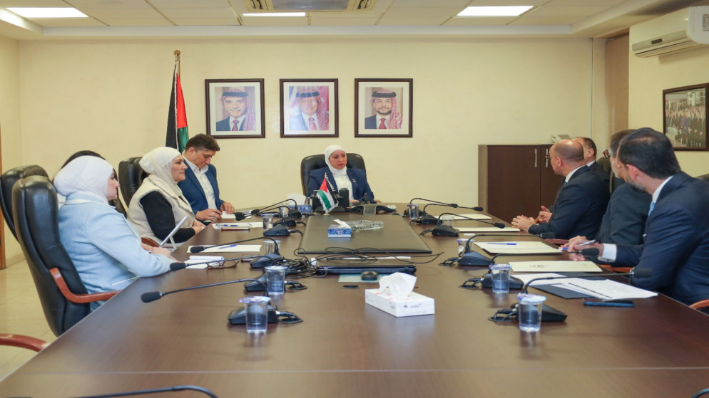 وزارة النقل: نسعى للاستفادة من التجارب العالمية لتطوير منظومة النقل
