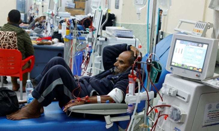 رحلة الألم.. مرضى الفشل الكلوي في غزة يصارعون الموت تحت الحصار