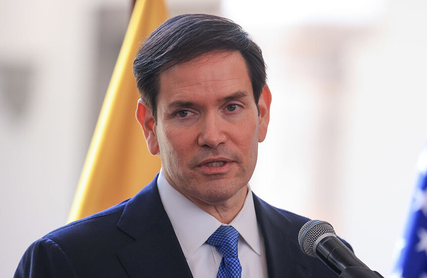 من مطار بن غوريون.. روبيو يصطحب زوجته إلى إسرائيل ويهدد حماس: لا مكان لها في المستقبل