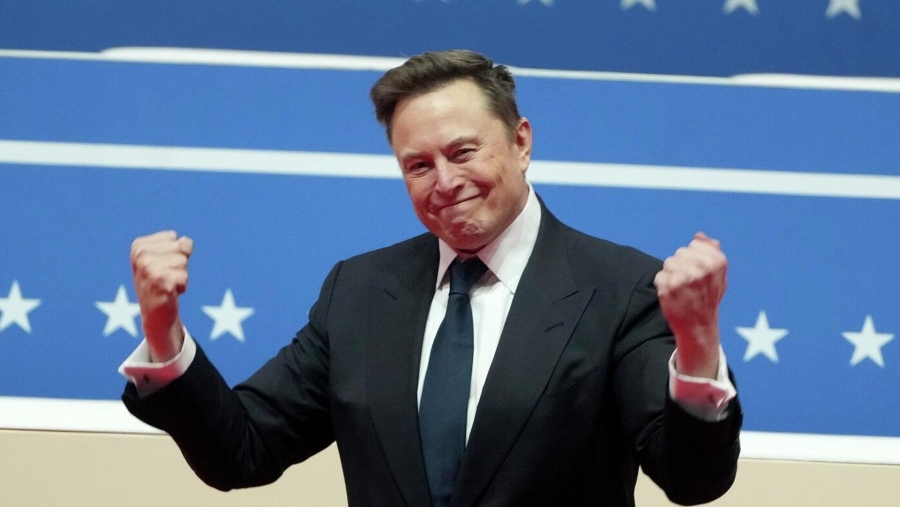 ماذا نعرف عن إيلون ماسك.. أغنى رجل في العالم؟