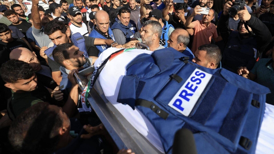 إلى متى تستمر إسرائيل بقتل الصحفيين؟