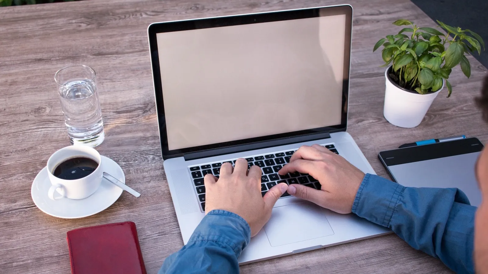 العمل الحر في الأردن.. حل للبطالة أم شكل جديد من الاستغلال؟